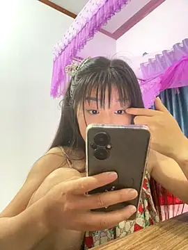 Snapshot of Lie_liee chatting on 10/01/25, 03:45 Lie liee online show from 10/01/25, 03:45
