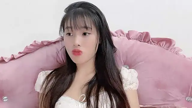 Snapshot of Lie_liee chatting on 11/07/25, 02:39 Lie liee online show from 11/07/25, 02:39