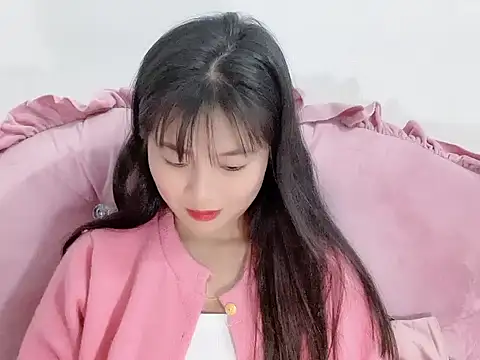 Snapshot of Lie_liee chatting on 11/18/25, 01:11 Lie liee online show from 11/18/25, 01:11