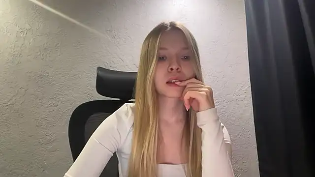 CandysRose online show from 06/29/26, 06:52