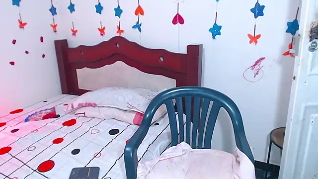 lorenacapelli online show from 02/06/26, 12:15