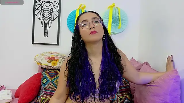 LucyDerby online show from 10/03/25, 09:56