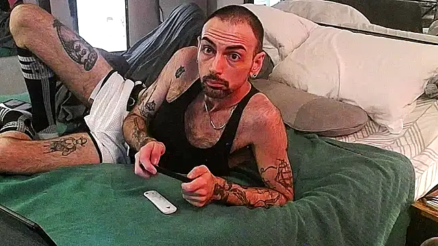 hungbot online show from 12/18/25, 07:58