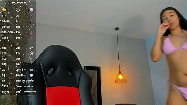 ALAHIACRUZ1 online show from 04/18/26, 07:29