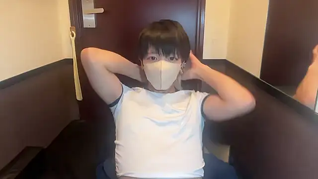 Snapshot of tora3220 chatting on 10/03/25, 12:24 tora3220 online show from 10/03/25, 12:24