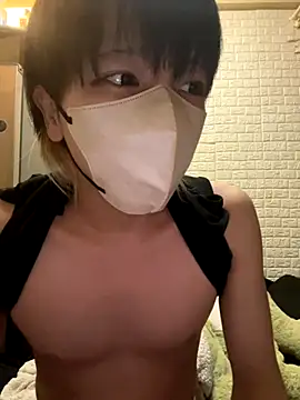 Snapshot of tora3220 chatting on 10/10/25, 12:48 tora3220 online show from 10/10/25, 12:48