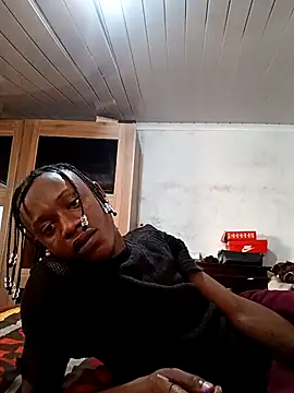 Snapshot of EscortedBankrupt chatting on 12/15/25, 03:49 EscortedBankrupt online show from 12/15/25, 03:49