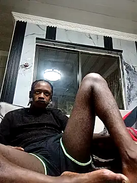 Snapshot of EscortedBankrupt chatting on 12/17/25, 11:22 EscortedBankrupt online show from 12/17/25, 11:22