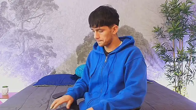 Snapshot of Axel_Draven chatting on 12/19/25, 11:28 Axel Draven online show from 12/19/25, 11:28