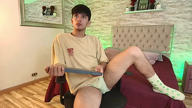 Axel Draven online show from 04/12/26, 04:23