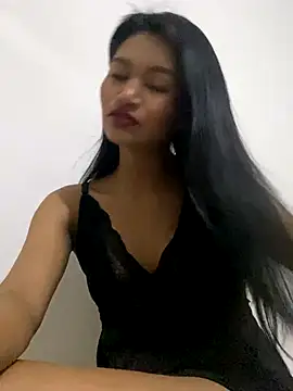 fenixzara online show from 10/01/25, 12:49