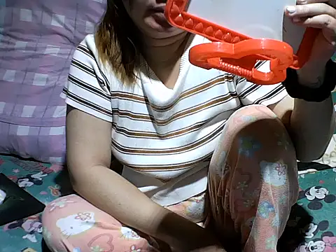 Ella marie14 online show from 10/23/25, 07:29