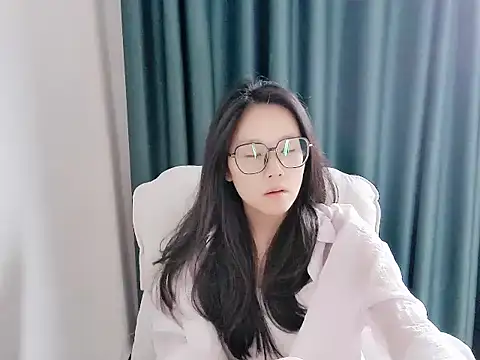 Snapshot of guai00 chatting on 10/07/25, 05:48 guai00 online show from 10/07/25, 05:48