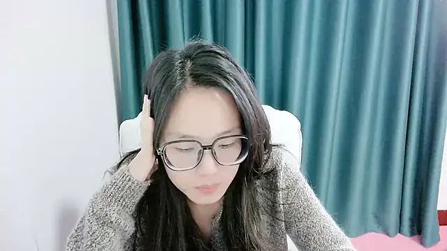 Snapshot of guai00 chatting on 11/06/25, 06:03 guai00 online show from 11/06/25, 06:03