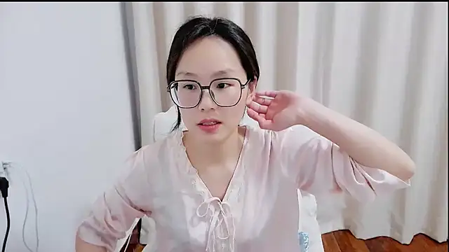 Snapshot of guai00 chatting on 03/29/26, 02:17 guai00 online show from 03/29/26, 02:17