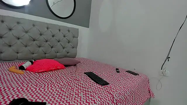 Chey petite online show from 10/17/25, 02:15
