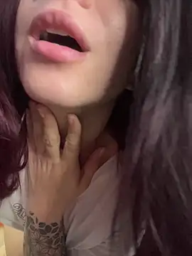 came lia1 online show from 11/25/25, 02:44