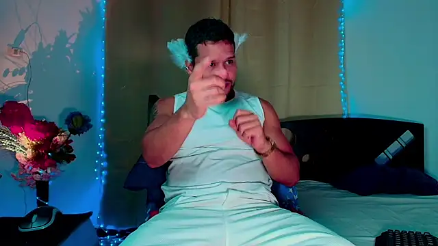 LucasGaeel online show from 11/11/25, 01:05