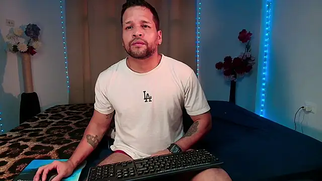 LucasGaeel online show from 04/13/26, 12:10