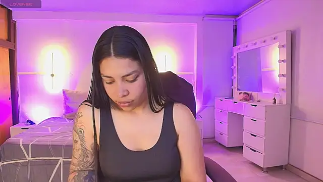 kloe28 online show from 04/10/26, 03:45