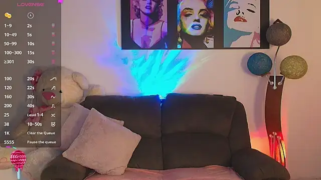 kloe28 online show from 04/22/26, 03:42