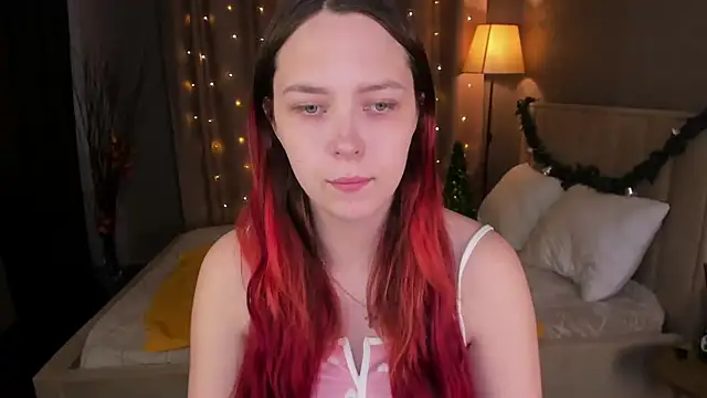 Monica  Queen online show from 12/01/25, 05:23