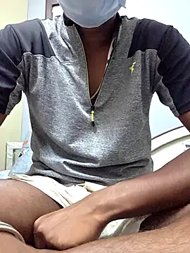 Snapshot of handsome_blg_tam chatting on 10/29/25, 12:18 handsome blg tam online show from 10/29/25, 12:18