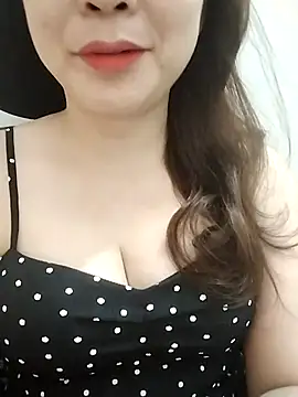 Girl Shy2000 online show from 04/04/26, 09:18