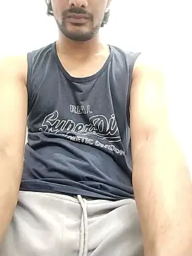 Snapshot of Ilhaamgrey chatting on 01/17/26, 02:55 Ilhaamgrey online show from 01/17/26, 02:55