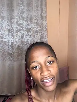 Snapshot of Caramel102004 chatting on 10/24/25, 11:01 Caramel102004 online show from 10/24/25, 11:01