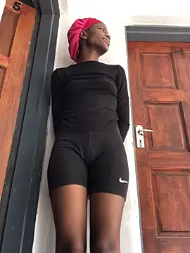 Caramel102004 online show from 04/20/26, 11:46