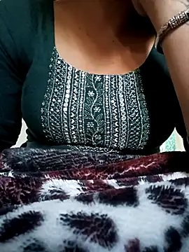 sweet nehu online show from 12/15/25, 11:14