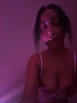 Snapshot of DarkFantisyxx chatting on 10/05/25, 09:13 DarkFantisyxx online show from 10/05/25, 09:13