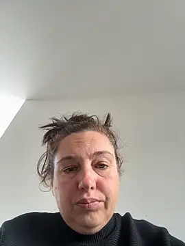 Snapshot of Eleanorxx chatting on 10/06/25, 08:56 Eleanorxx online show from 10/06/25, 08:56