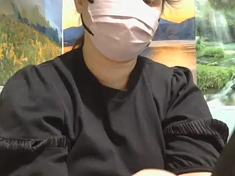 Kimkhaepretty online show from 10/13/25, 12:38