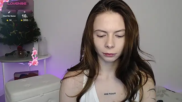 Snapshot of BellaAbey chatting on 12/22/25, 07:22 BellaAbey online show from 12/22/25, 07:22