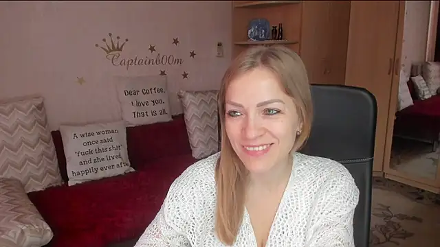 Tiffany Bates online show from 09/26/25, 09:13