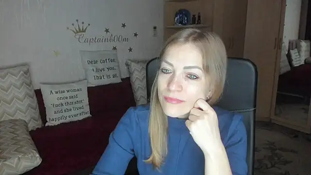 Tiffany Bates online show from 10/06/25, 03:26