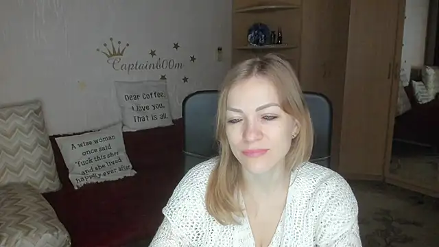 Tiffany Bates online show from 10/20/25, 03:18