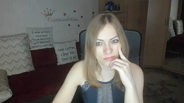 Tiffany Bates online show from 11/04/25, 03:16