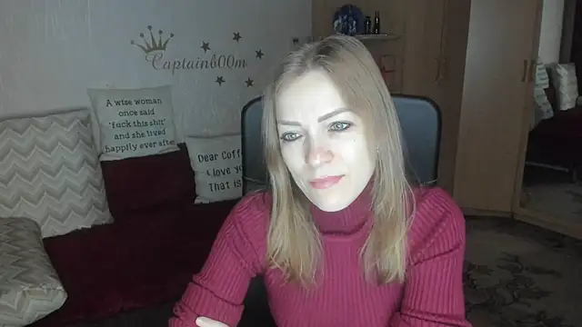 Tiffany Bates online show from 11/07/25, 03:17