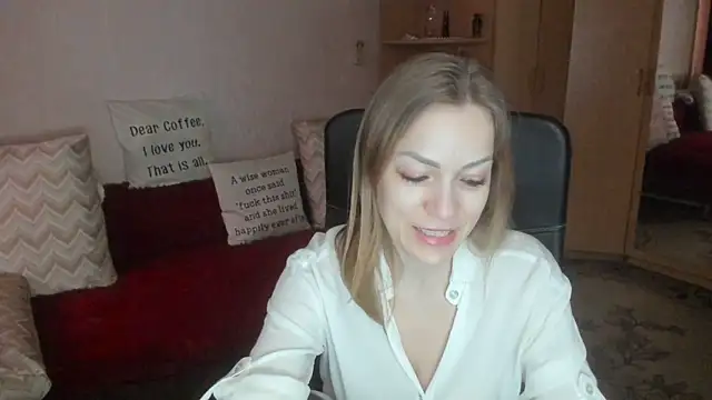 Tiffany Bates online show from 03/19/26, 10:08