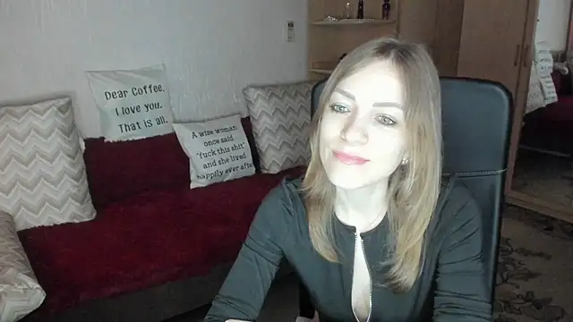 Tiffany Bates online show from 04/01/26, 01:41