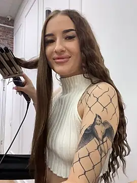 Luna Olsen online show from 01/11/26, 04:17