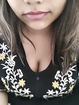 Miss Rose   online show from 11/25/25, 01:05