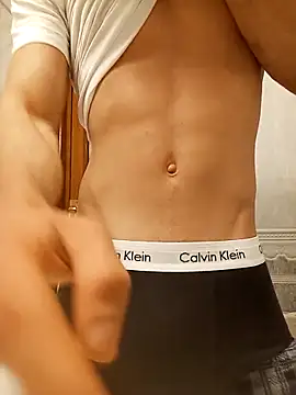 ruiiizz online show from 04/15/26, 04:03