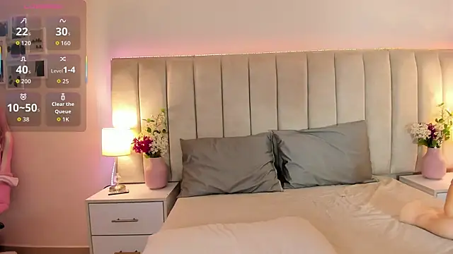 EllaaThorne online show from 11/13/25, 08:08