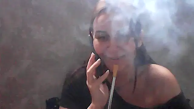 Snapshot of Venoraye chatting on 10/25/25, 10:23 Venoraye online show from 10/25/25, 10:23
