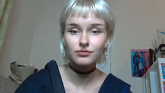 Snapshot of Paradoxy_ chatting on 10/11/25, 08:51 Paradoxy online show from 10/11/25, 08:51