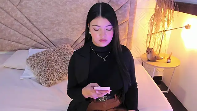 EmmaBlossom online show from 12/16/25, 12:43